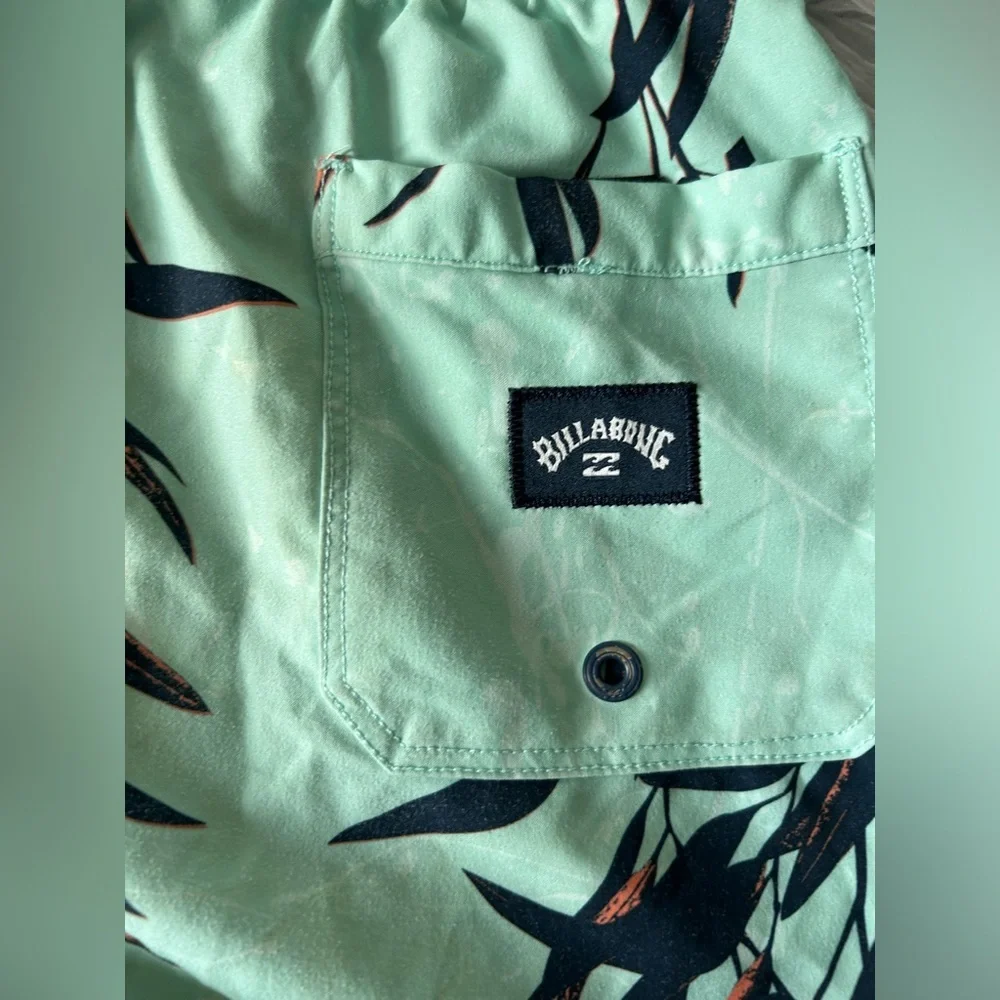 Billabong swim trunks size XS Boys